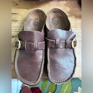 Birkenstock Buckley Oiled Leather shoe color-Zinfindale